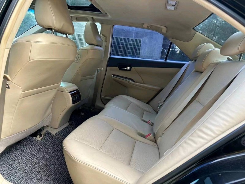 北京14年丰田凯美瑞8