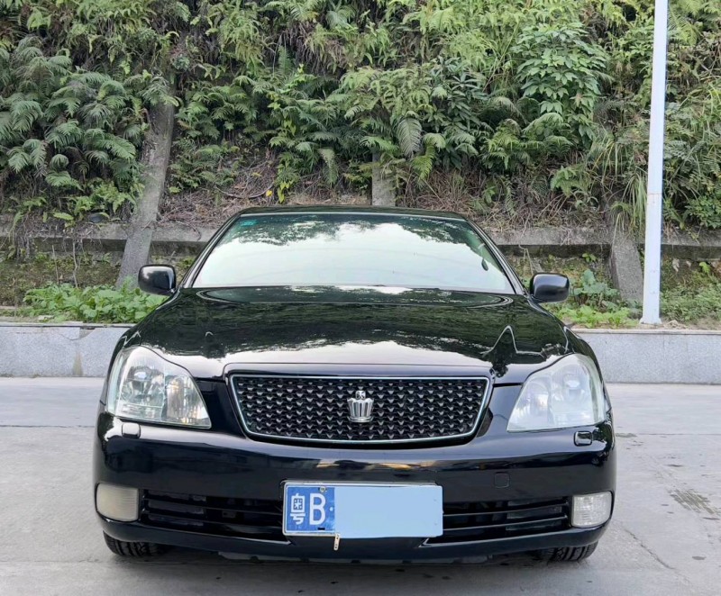 广州05年丰田皇冠1