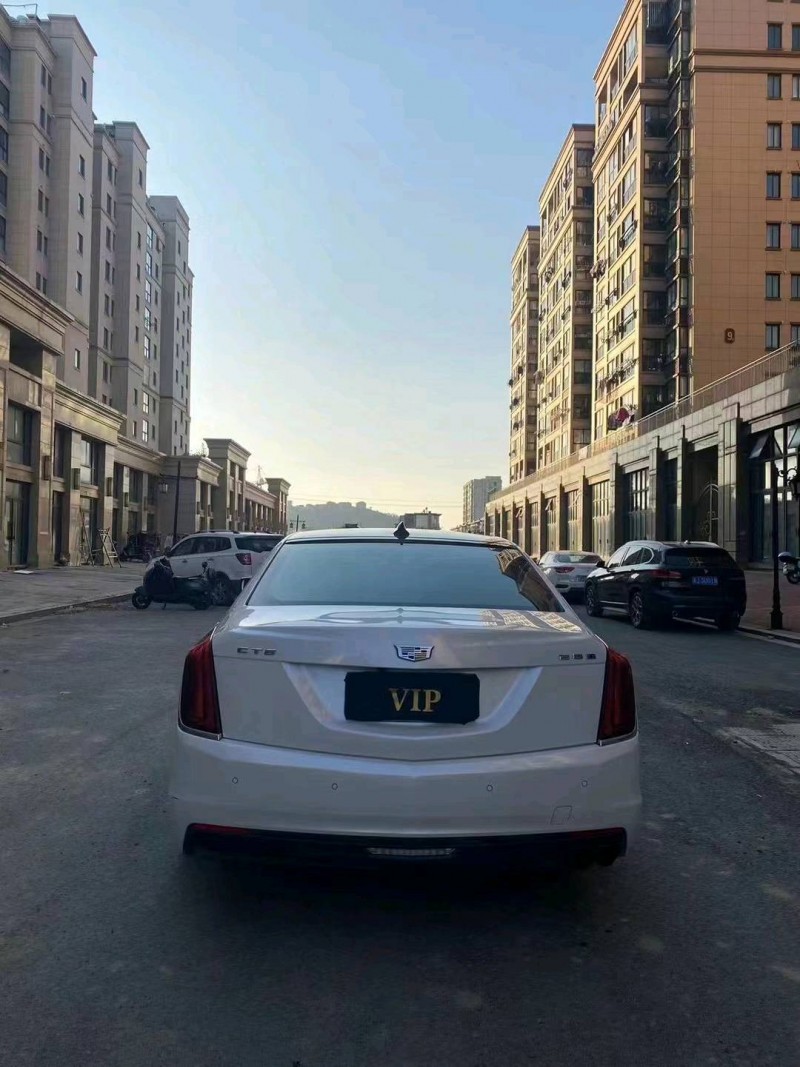 嘉兴17年凯迪拉克CT68