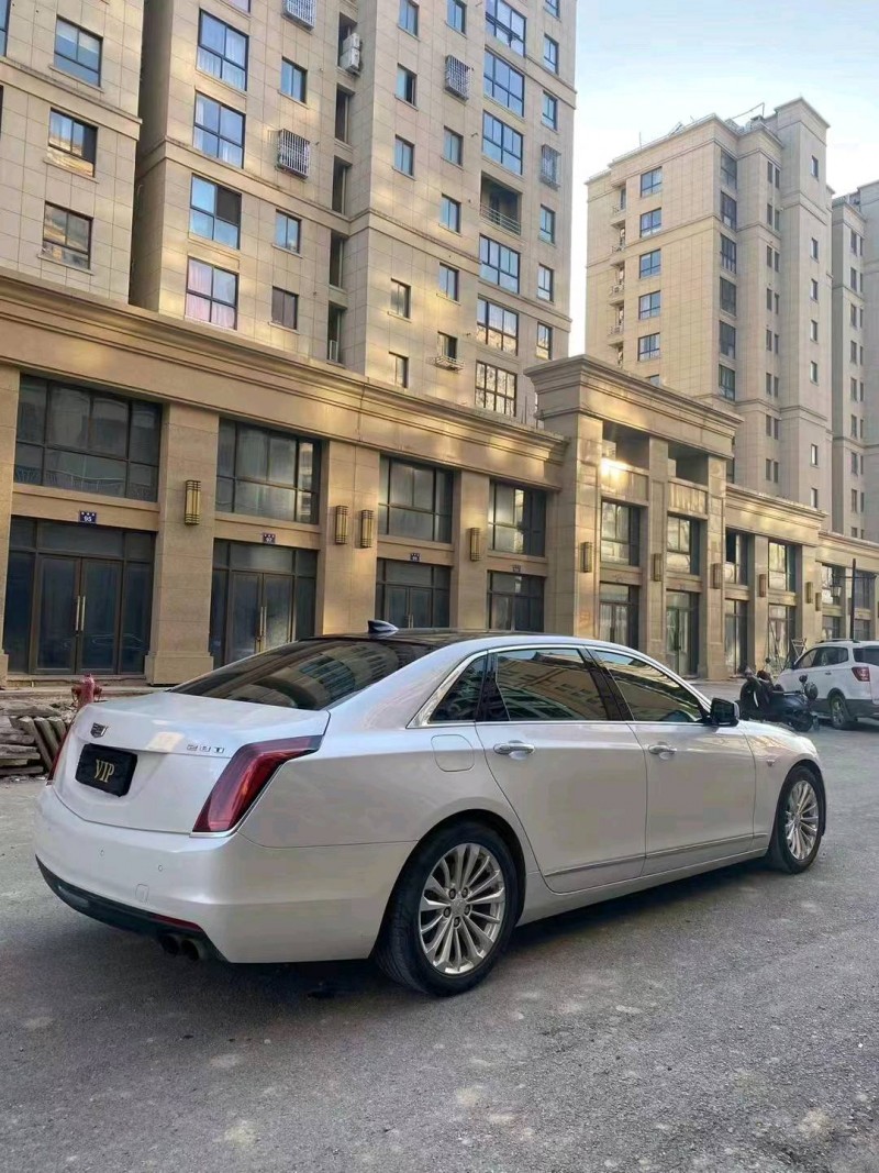 嘉兴17年凯迪拉克CT62