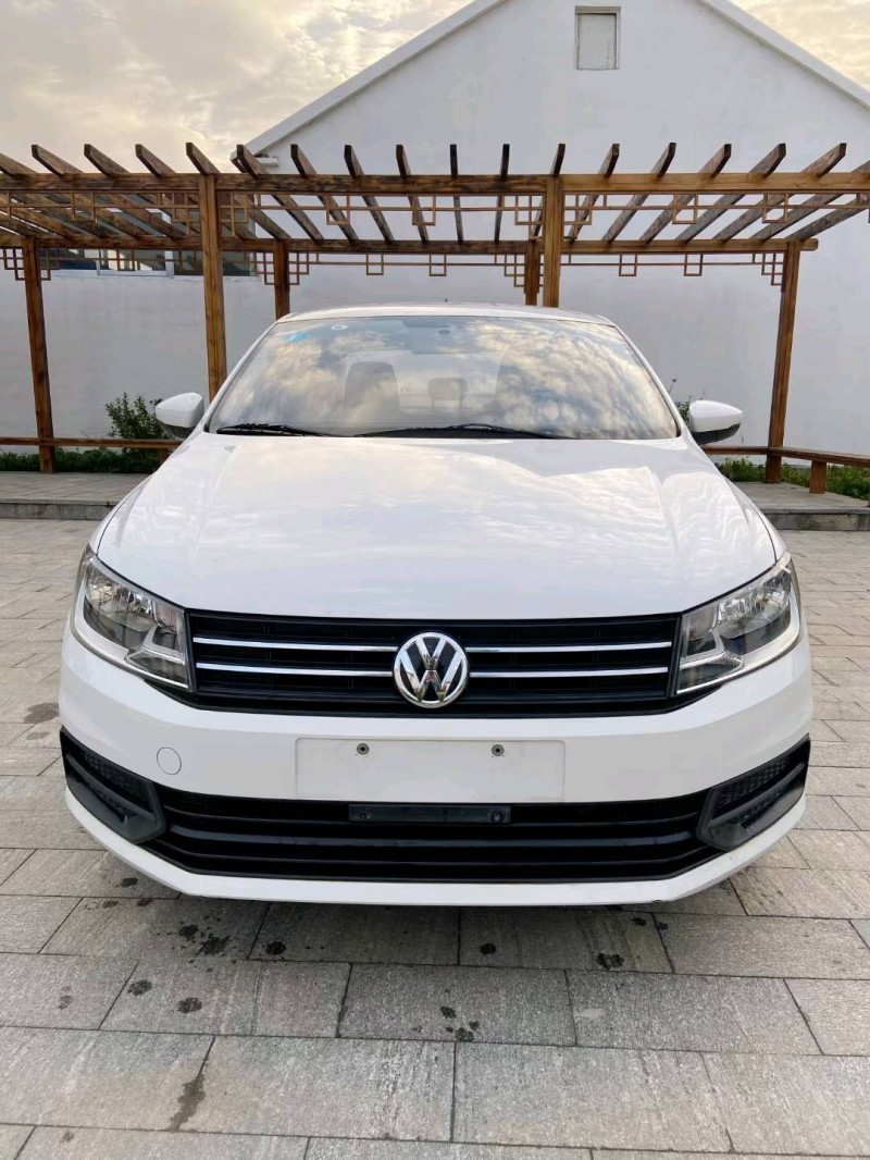 潍坊18年大众桑塔纳1