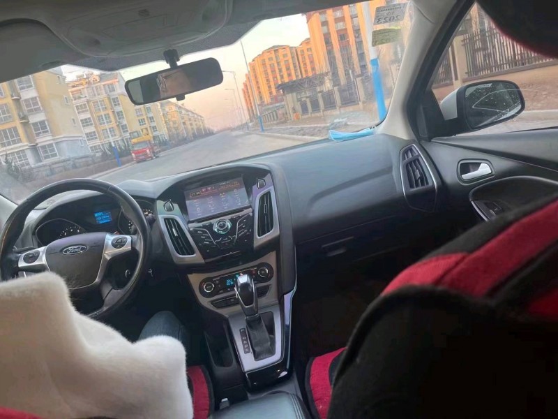 济南15年福特福克斯4