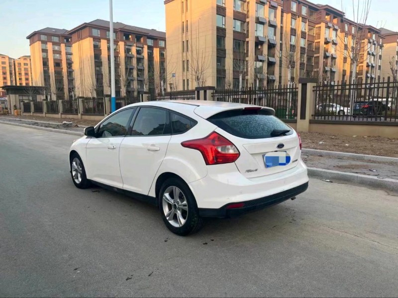 济南15年福特福克斯7