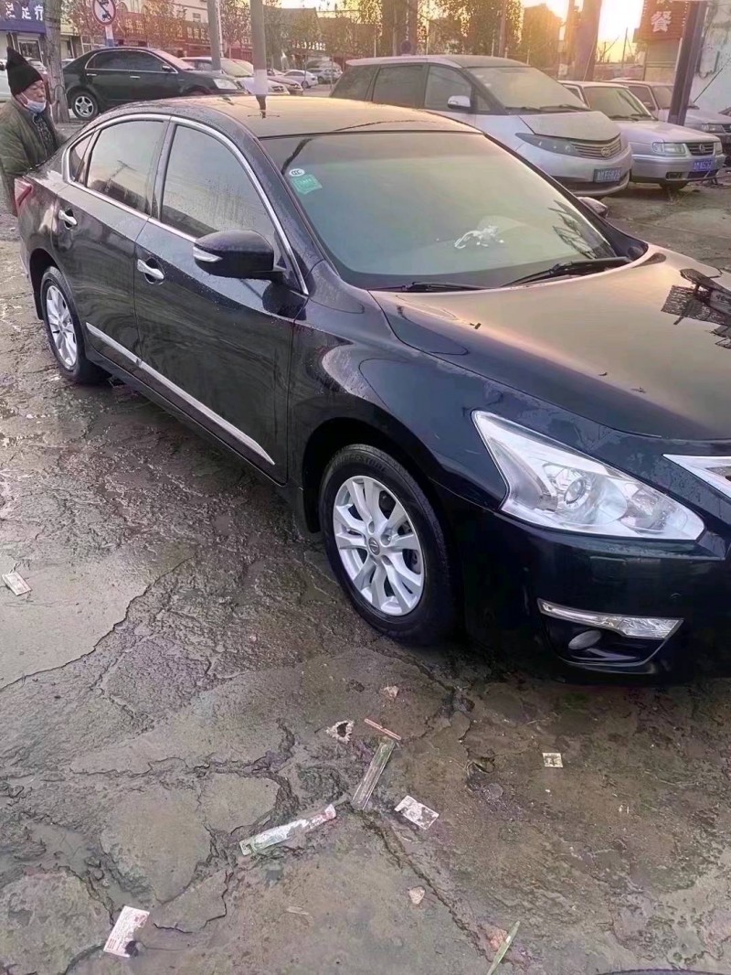 济南16年日产天籁1