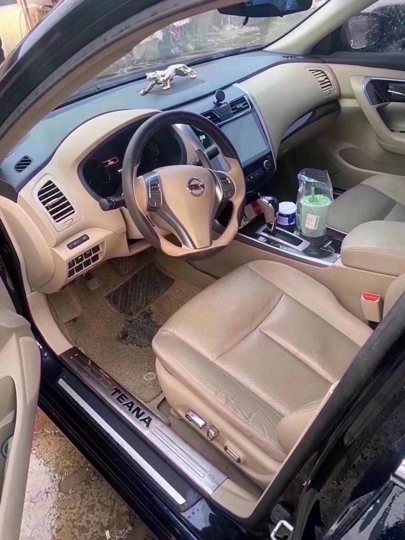 济南16年日产天籁2