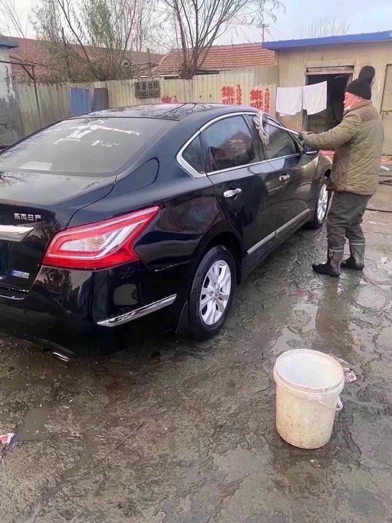 济南16年日产天籁4