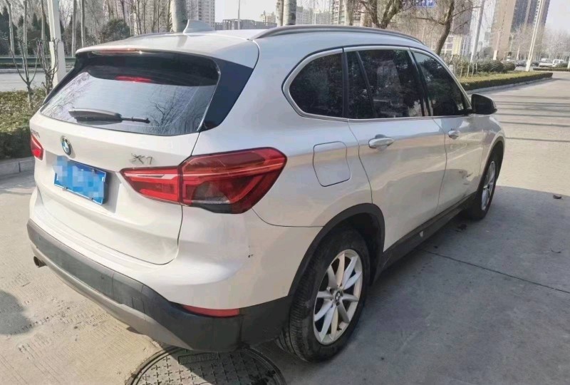 济南17年宝马X12