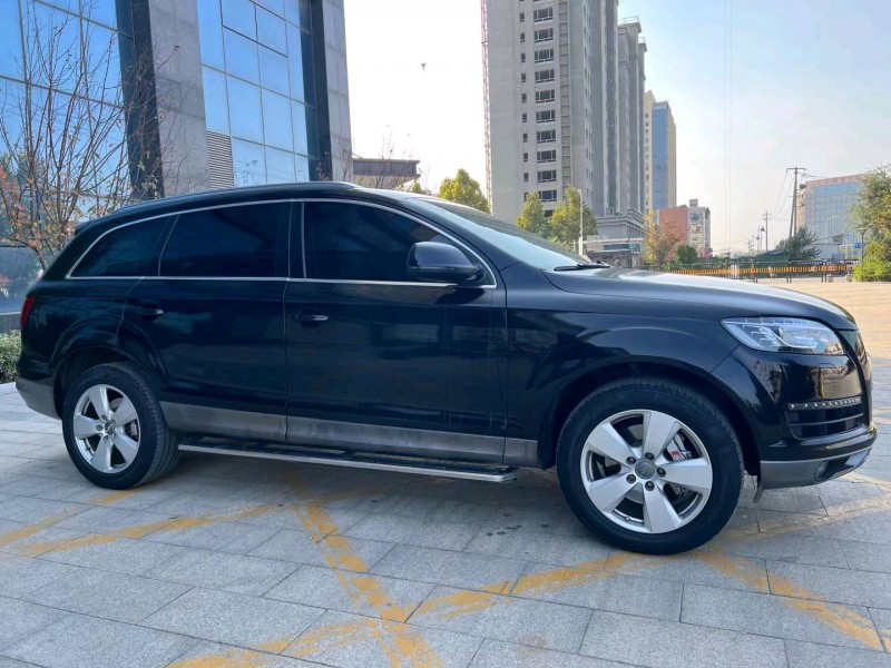 济宁12年奥迪Q73