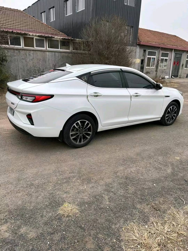 潍坊21年江淮思皓7