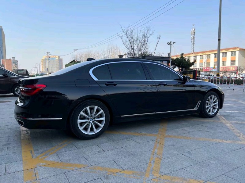 济宁16年宝马7系3