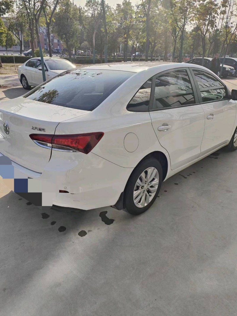 宜昌22年别克英朗7