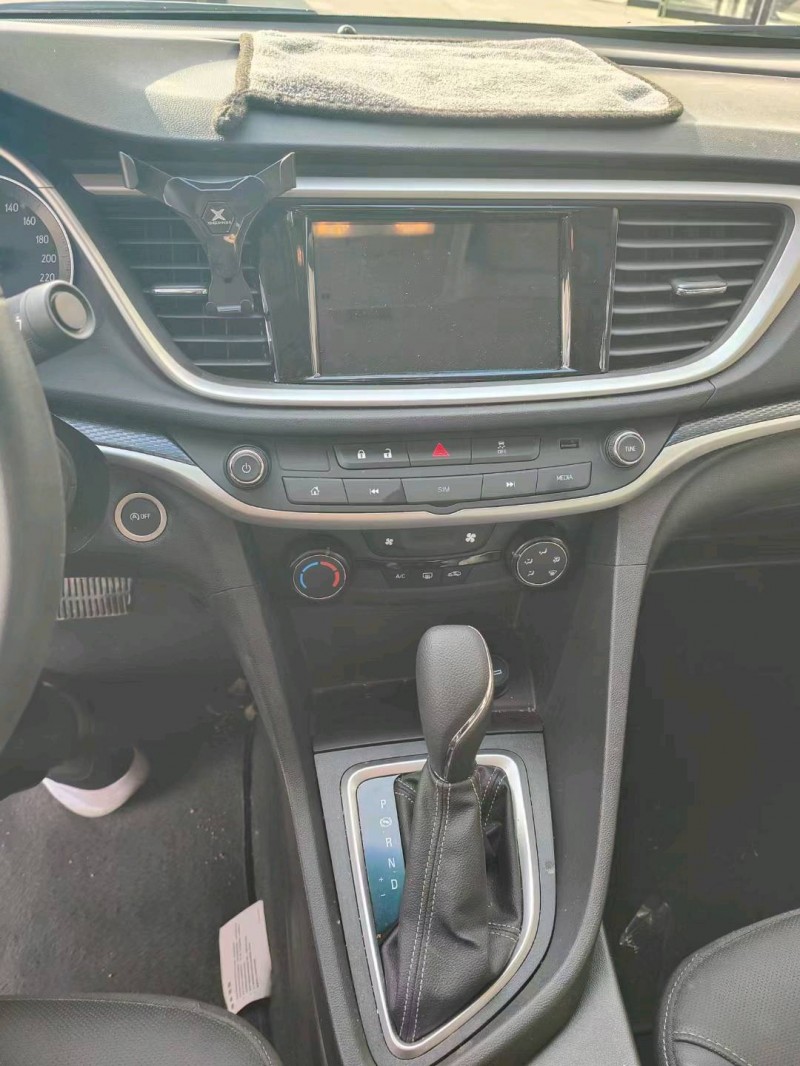 宜昌22年别克英朗5