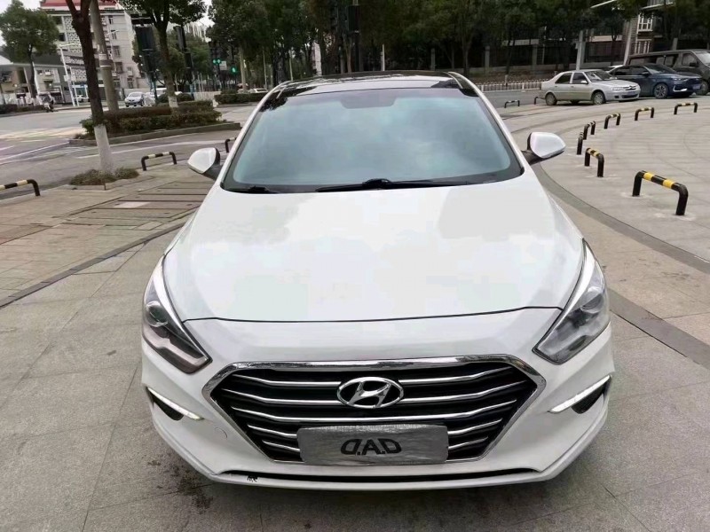 宜昌17年现代名图1