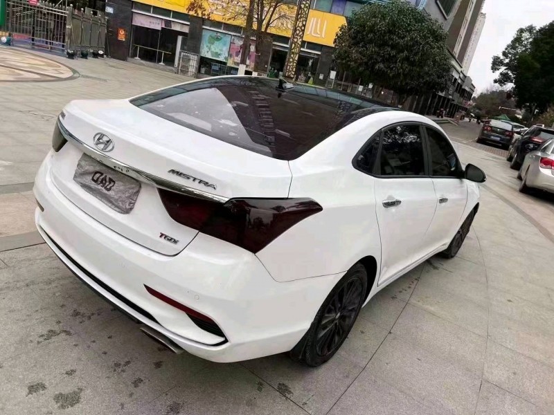 宜昌17年现代名图4