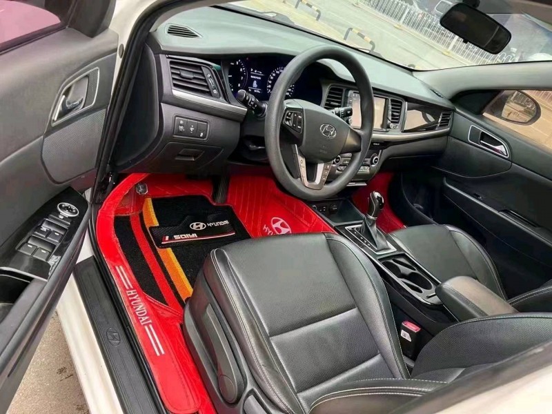 宜昌17年现代名图8