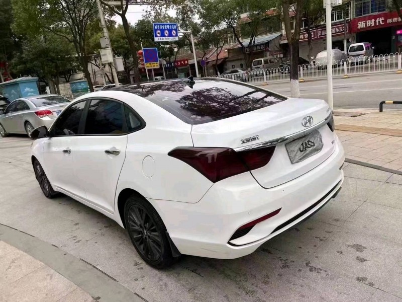 宜昌17年现代名图9