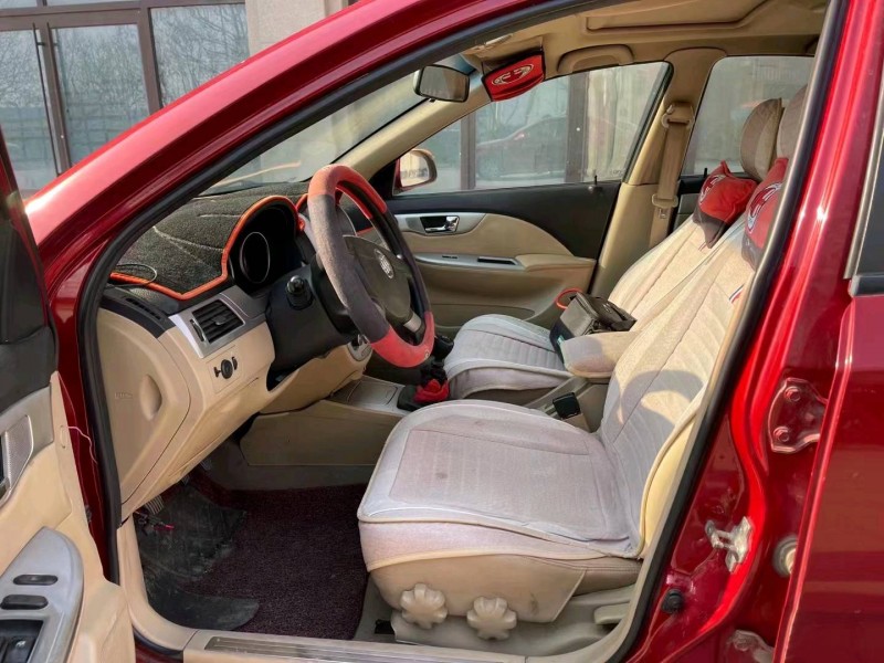 青岛14年别克凯越4