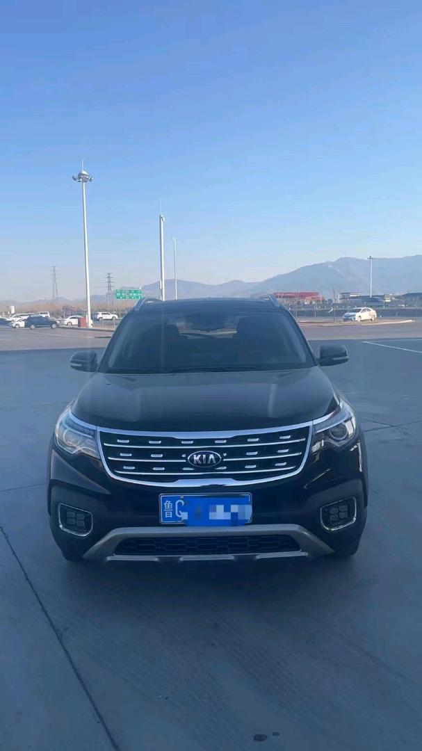 济宁19年起亚智跑1