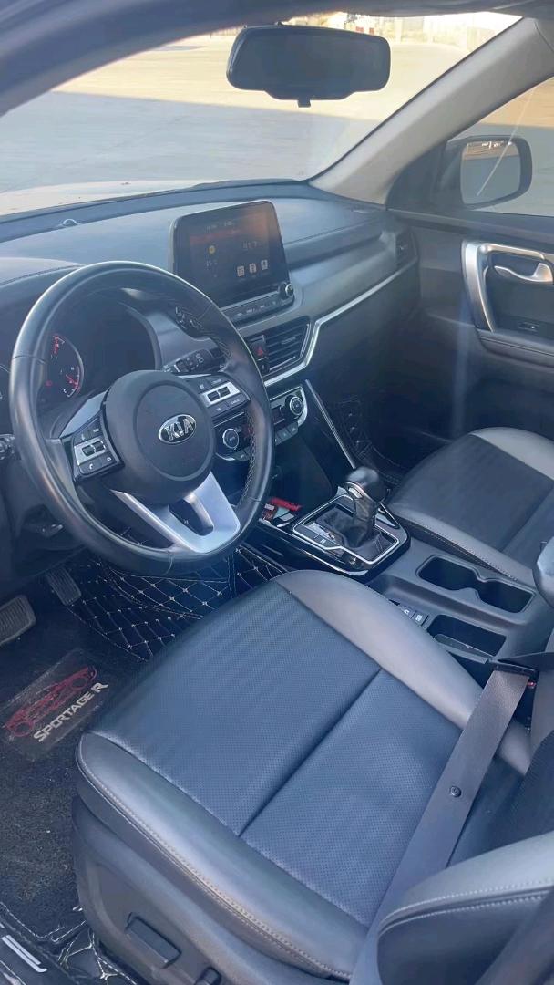 济宁19年起亚智跑5