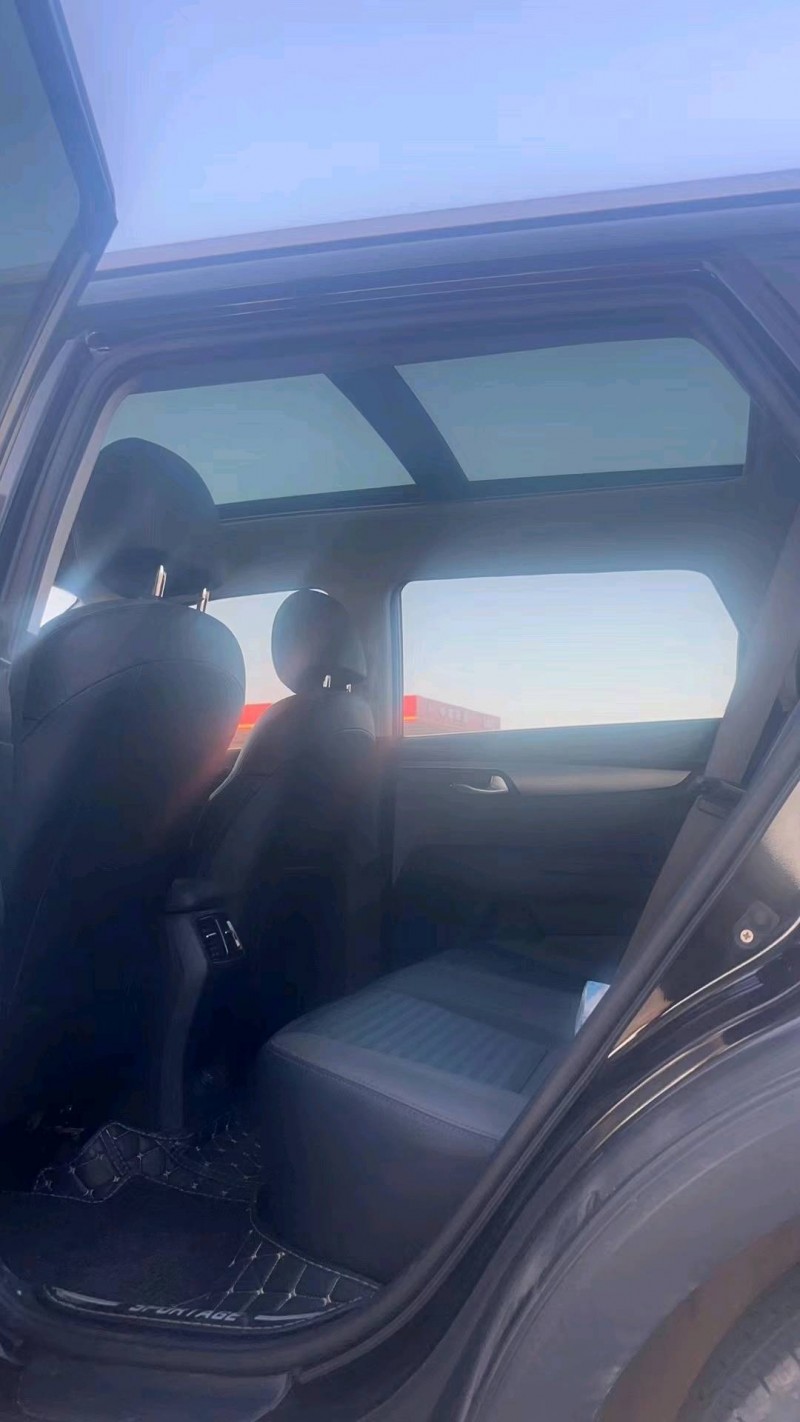 济宁19年起亚智跑6