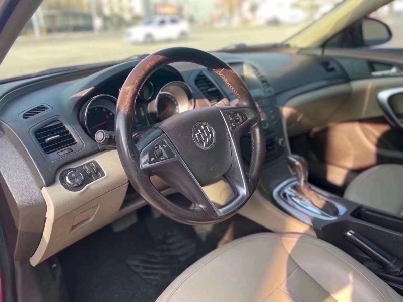 枣庄13年别克君威8