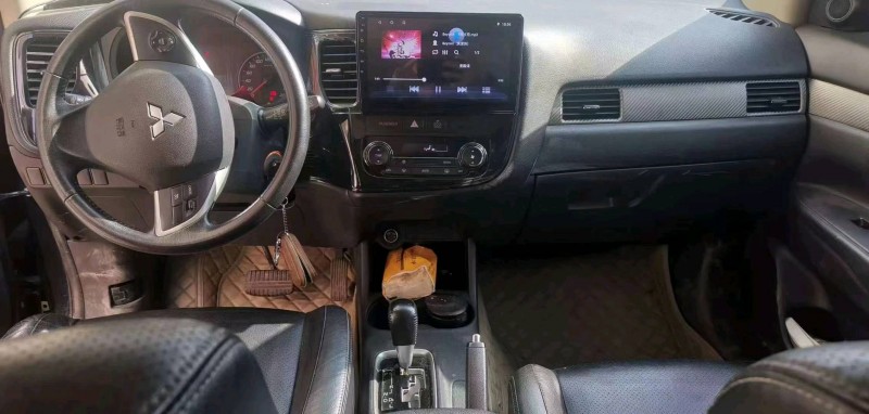 邯郸14年三菱欧蓝德3