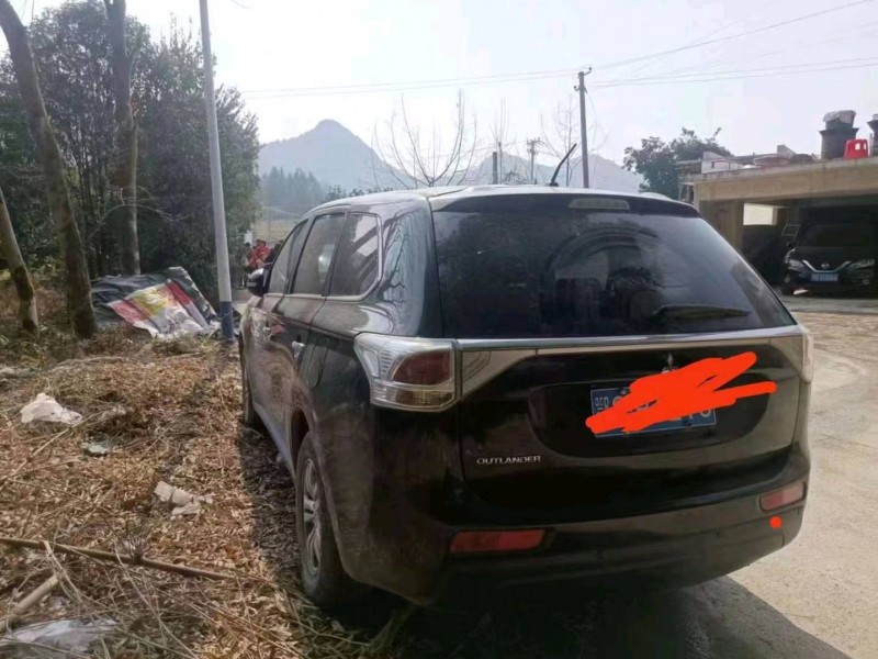 邯郸14年三菱欧蓝德6