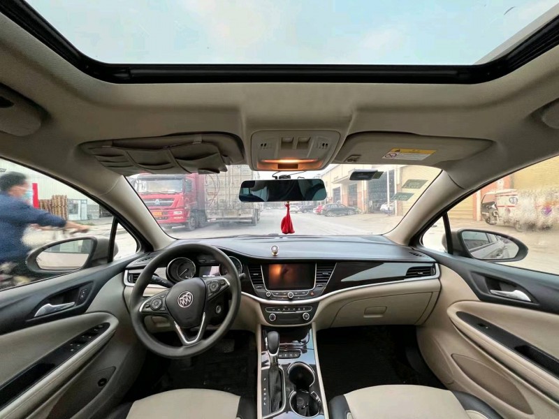 东莞18年别克威朗4