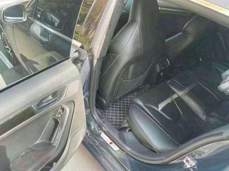 北京11年奥迪S55