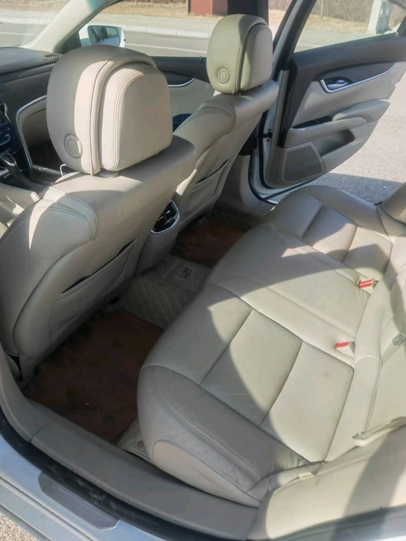 烟台15年凯迪拉克XTS4