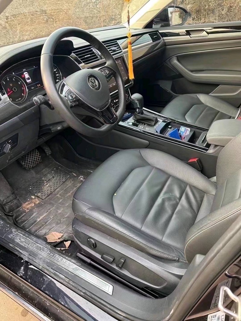 邯郸21年大众辉昂4