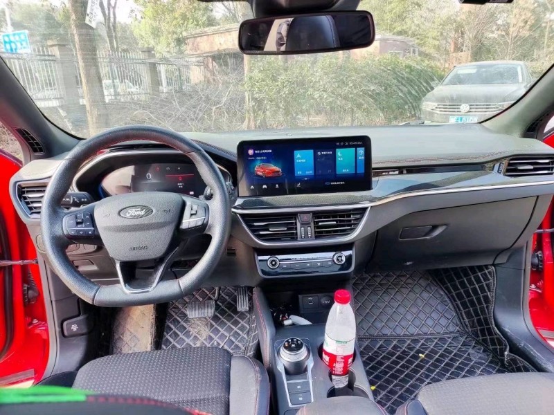 宜昌21年福特福克斯6