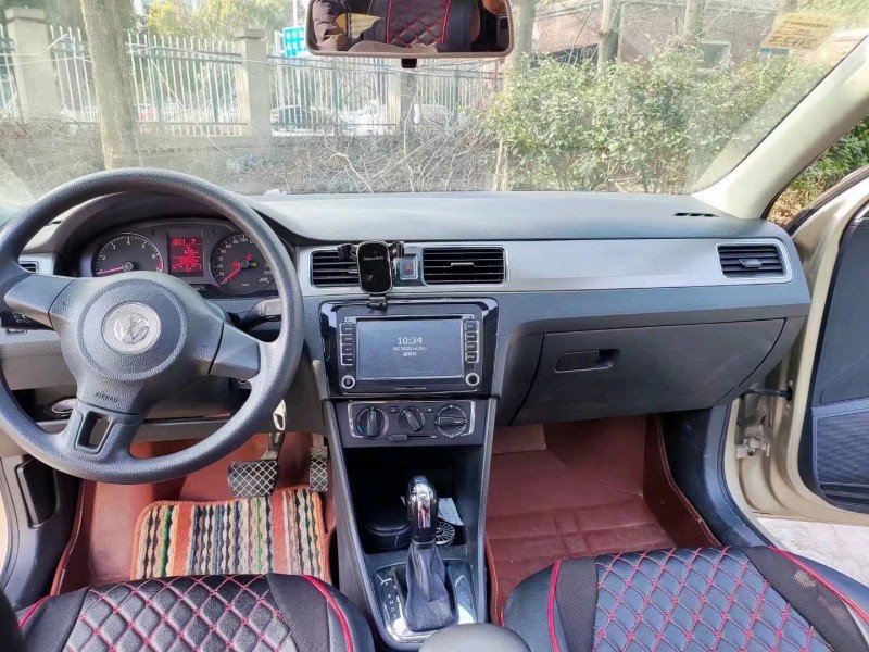 宜昌15年大众桑塔纳4