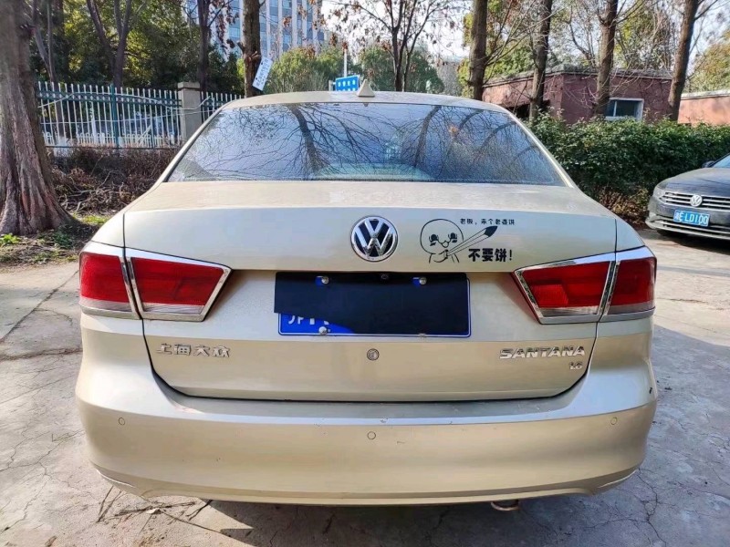 宜昌15年大众桑塔纳5