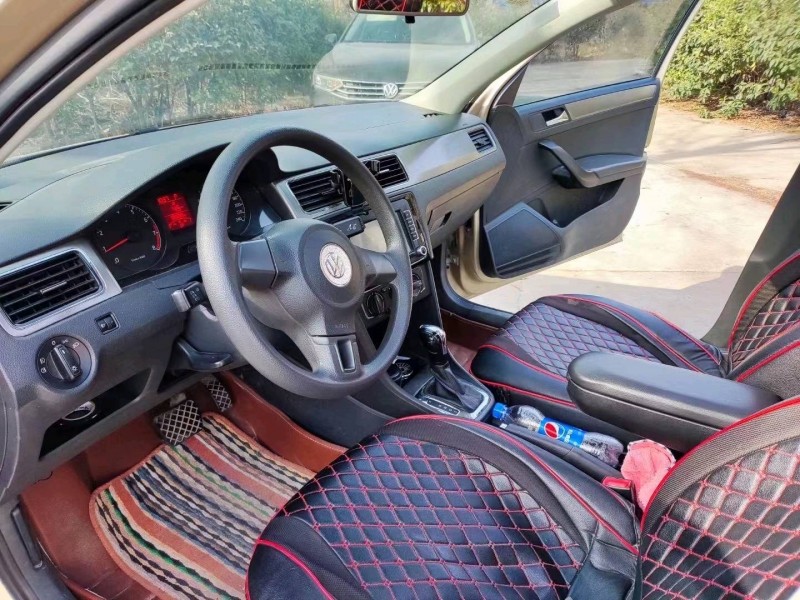 宜昌15年大众桑塔纳6