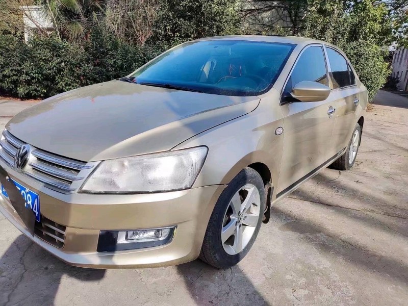 宜昌15年大众桑塔纳7