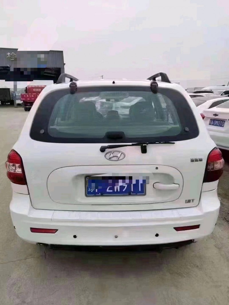 北京13年现代圣达菲4