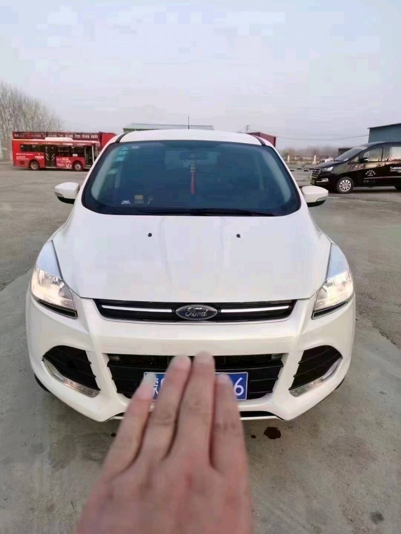 北京16年福特翼虎1