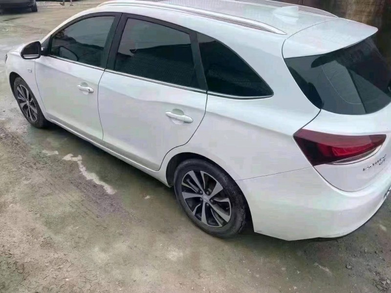 枣庄19年别克阅朗6