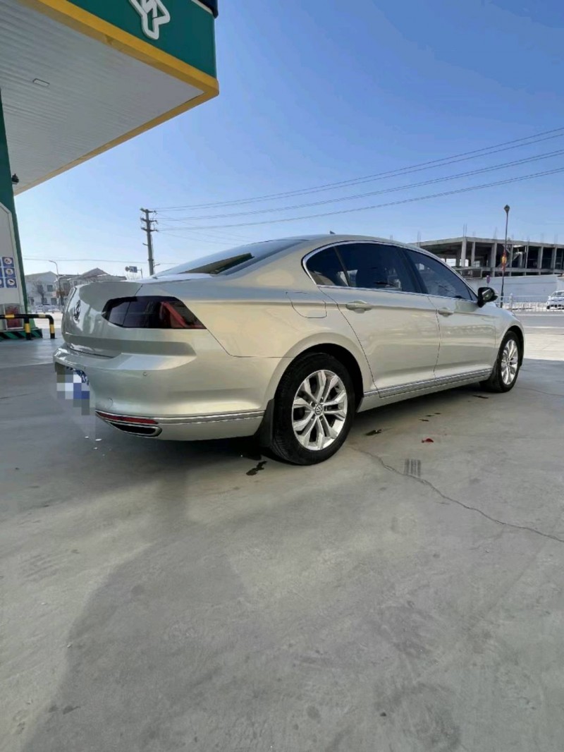 济南18年大众迈腾2