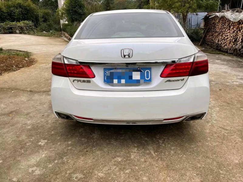 济南16年本田雅阁9