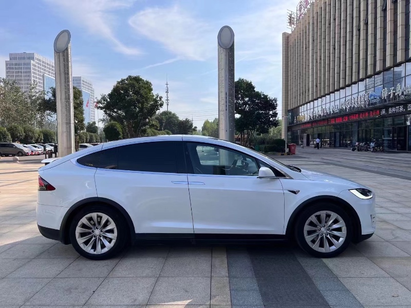 棗莊18年特斯拉MODEL X2