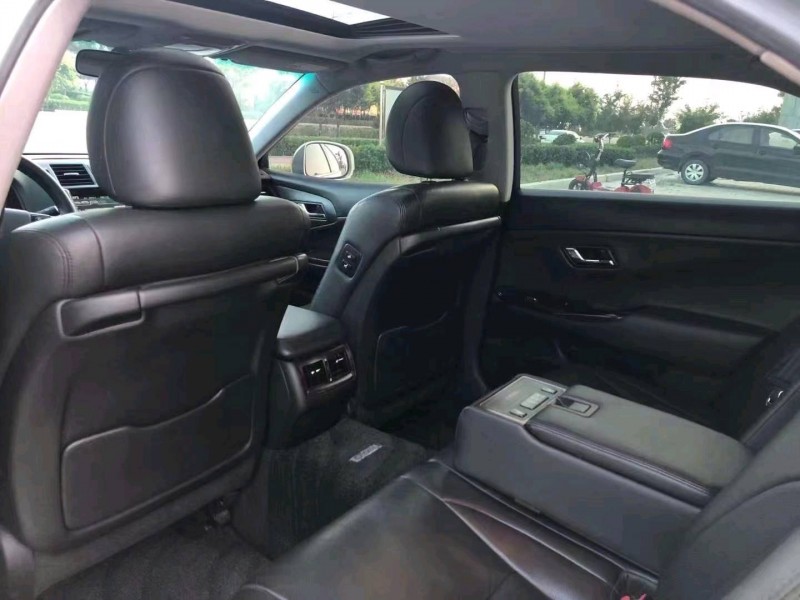 邯郸10年丰田皇冠9