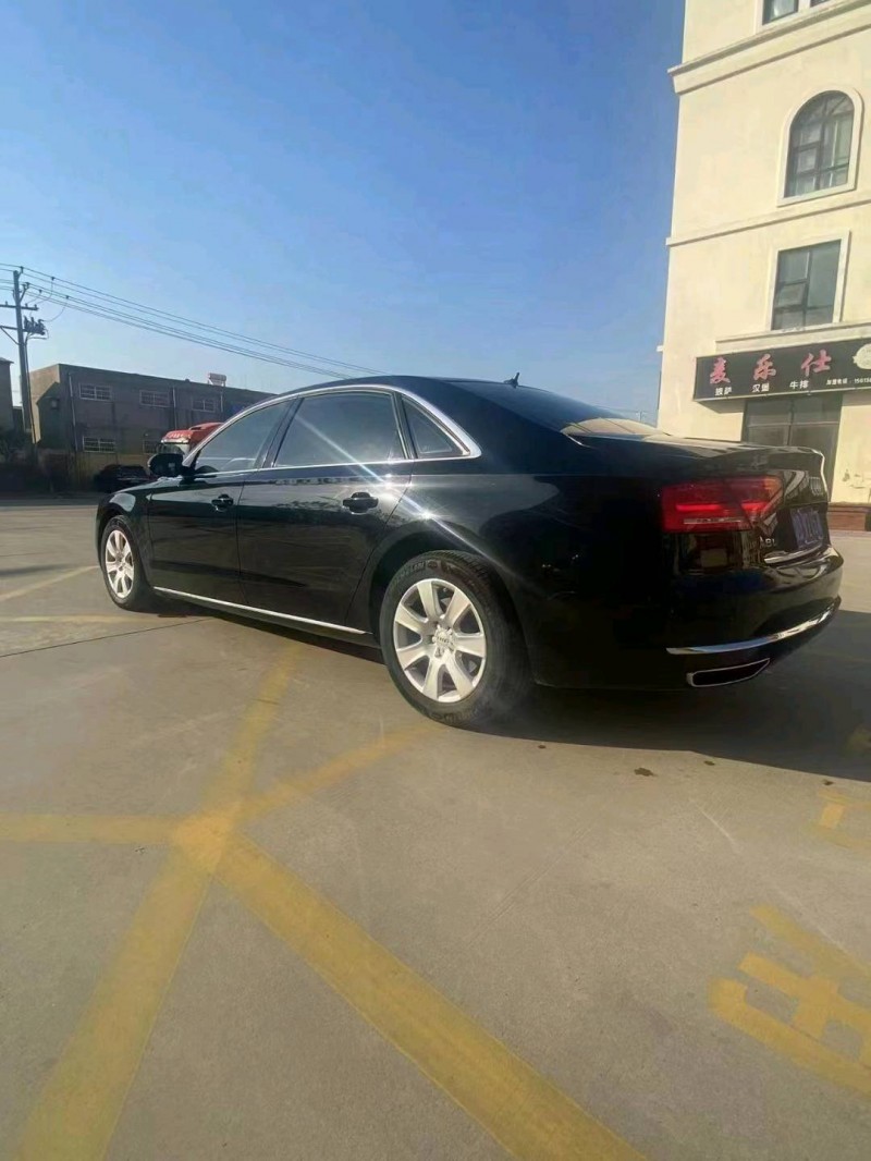东营13年奥迪A8L7