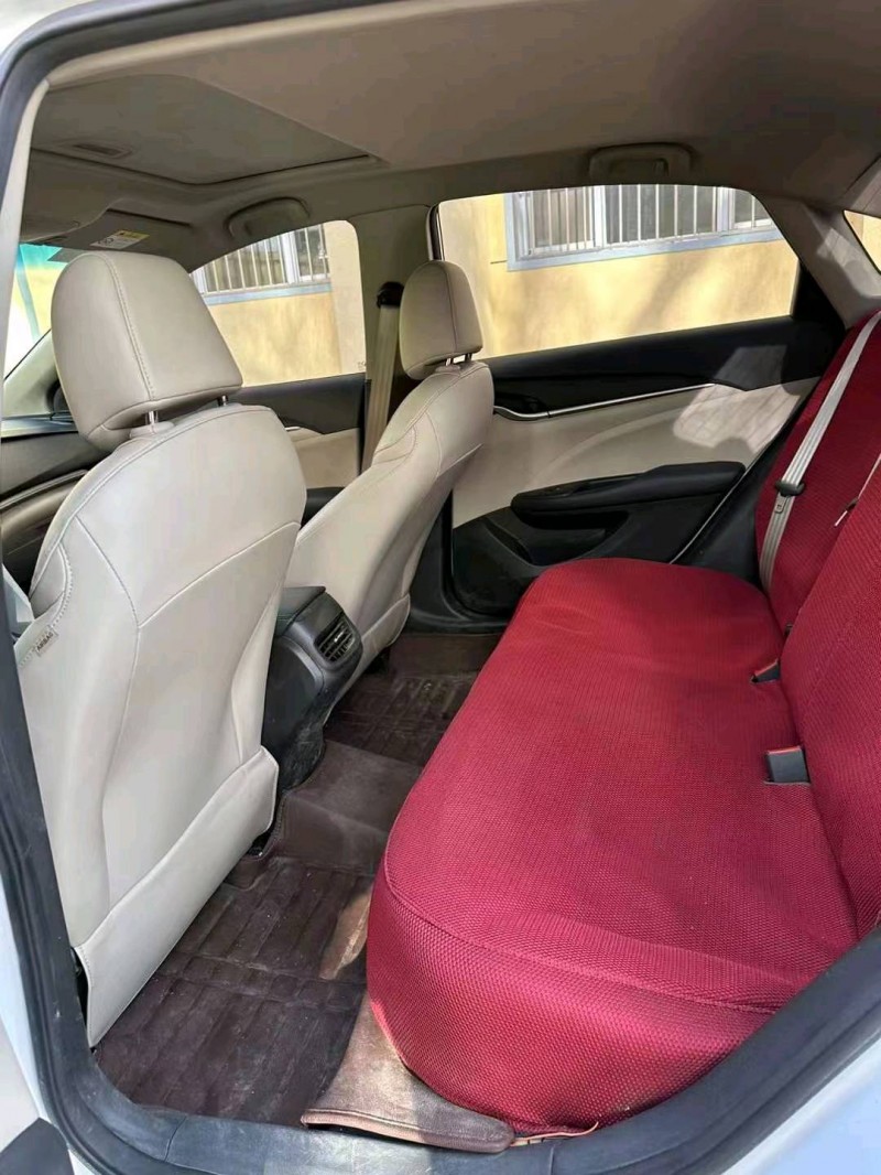 邯郸17年别克英朗8