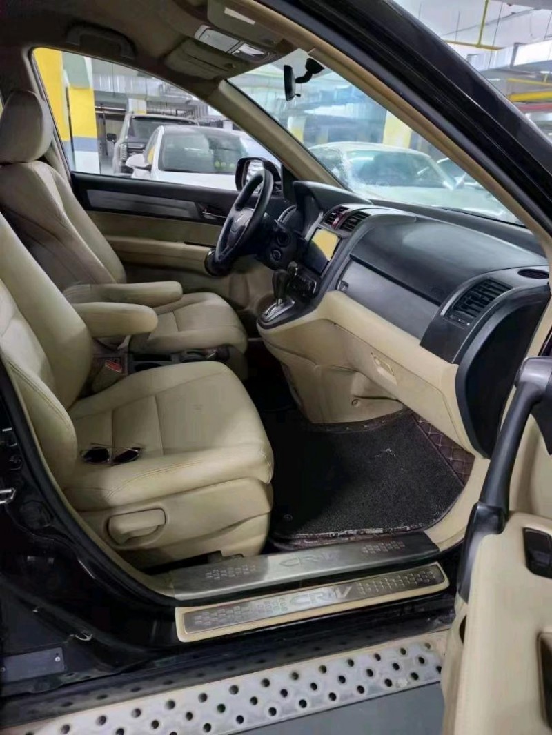 武汉11年本田CRV4