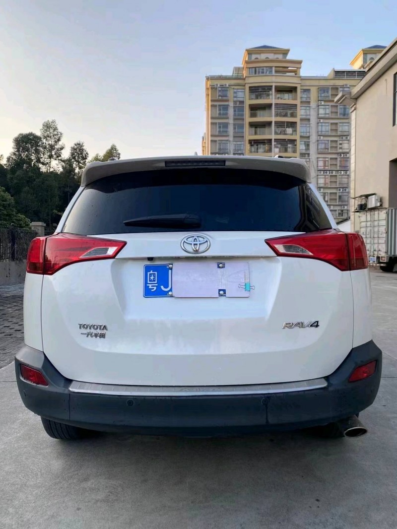 珠海16年丰田RAV4荣放4