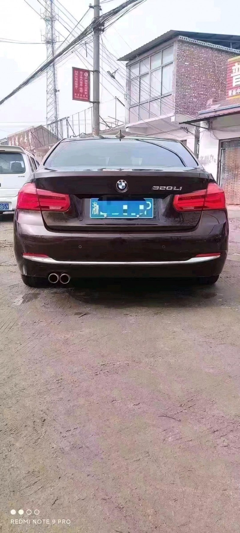 北京17年宝马3系8