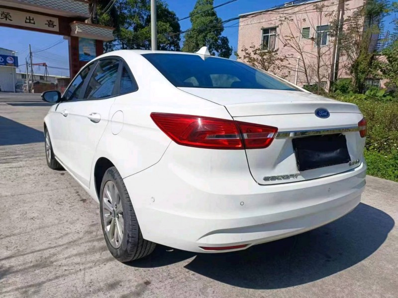 珠海18年福特福睿斯5