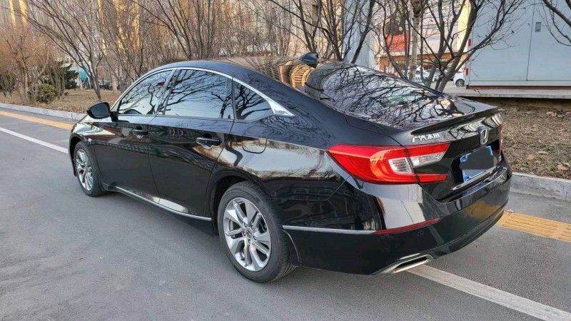 邯郸19年本田雅阁3